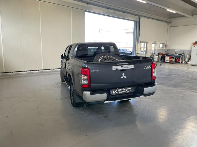 MITSUBISHI L200 usata, con Alzacristalli elettrici