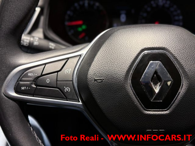 RENAULT Clio usata, con USB