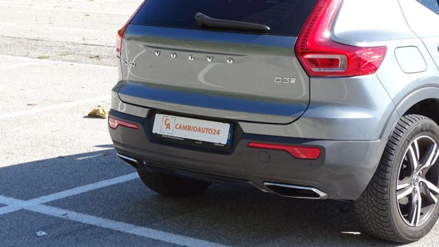 VOLVO XC40 usata, con Specchietti laterali elettrici