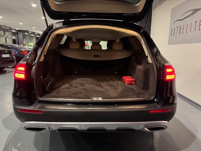 MERCEDES-BENZ E 220 usata, con Sedili sportivi