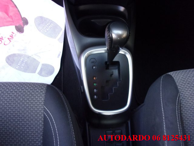 TOYOTA Yaris usata 14