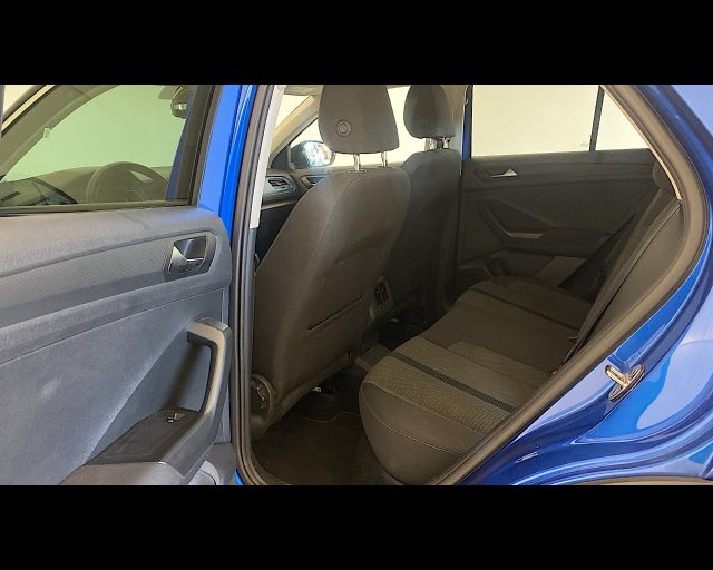 VOLKSWAGEN T-Roc usata, con Sedile posteriore sdoppiato