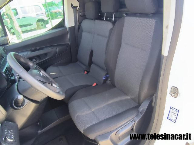 OPEL Combo usata, con Bracciolo