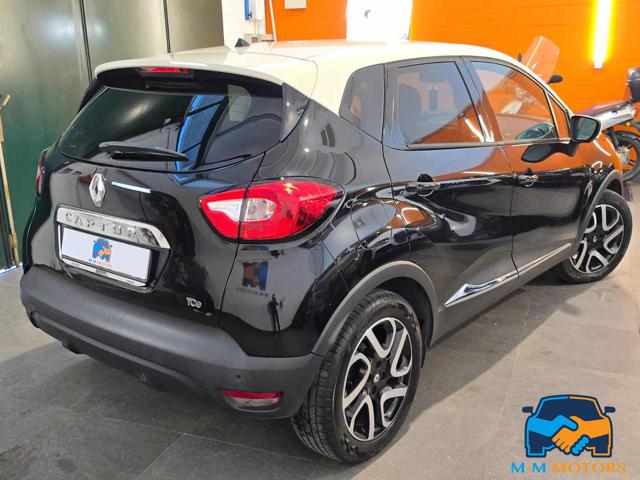RENAULT Captur usata, con Autoradio