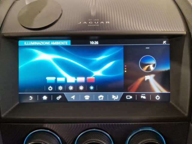 JAGUAR F-Type usata, con USB