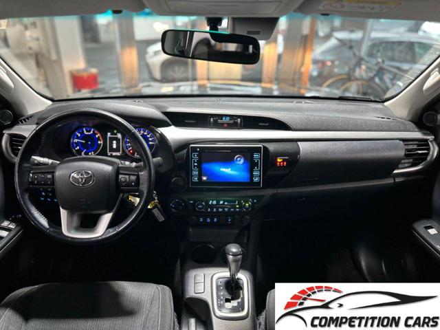 TOYOTA Hilux usata, con Autoradio