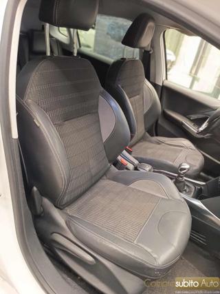 PEUGEOT 2008 usata, con Specchietti laterali elettrici