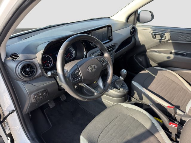 HYUNDAI i10 usata 8