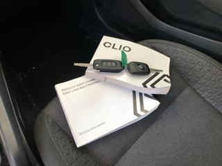 RENAULT Clio usata, con USB