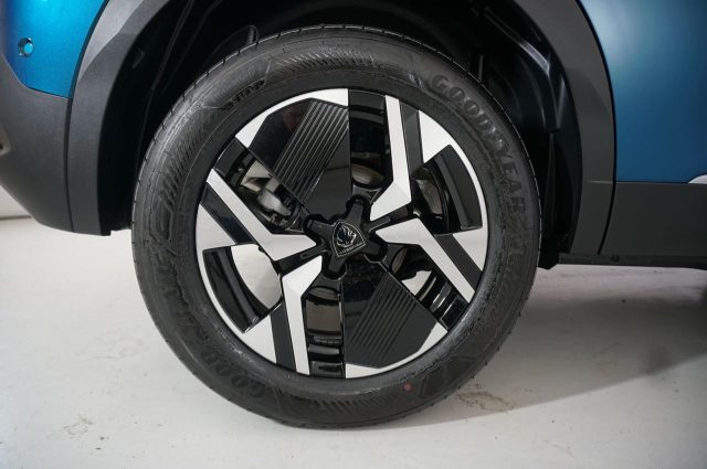 PEUGEOT 2008 usata, con Autoradio