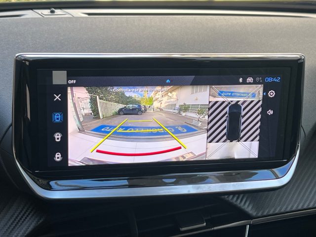 PEUGEOT 2008 usata, con Volante in pelle