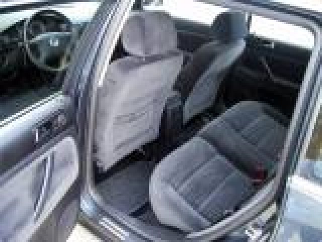 VOLKSWAGEN Passat usata, con ESP