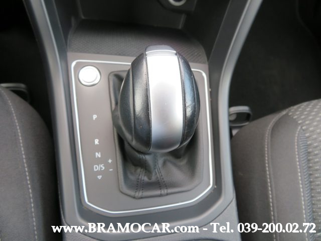 VOLKSWAGEN Touran usata, con USB