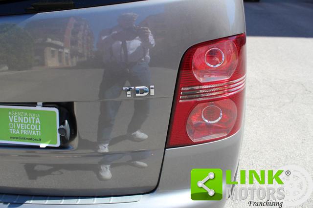 VOLKSWAGEN Touran usata, con Fendinebbia