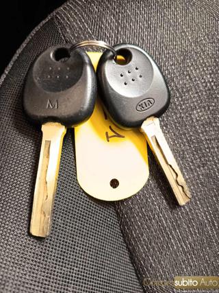 KIA Picanto usata 14