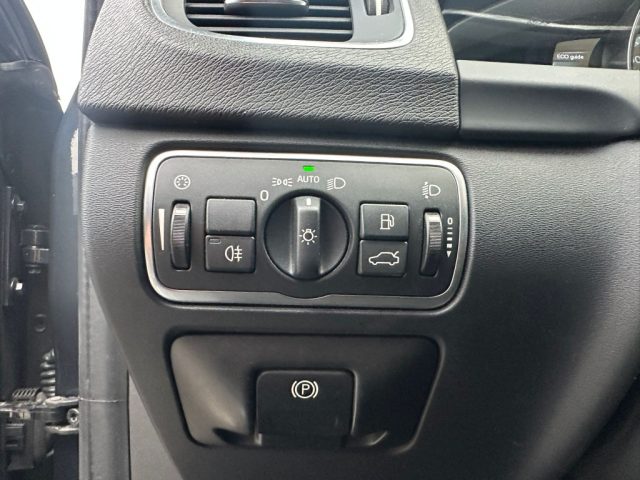 VOLVO V60 Cross Country usata, con Autoradio