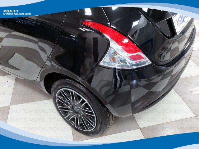 LANCIA Ypsilon usata, con USB