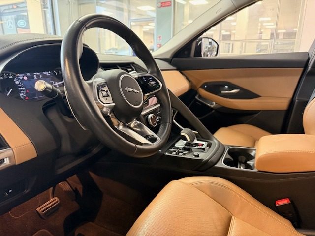 JAGUAR E-Pace usata, con Cerchi in lega