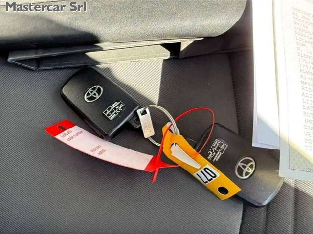 TOYOTA Yaris usata, con Controllo trazione