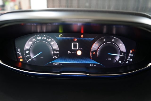 PEUGEOT 3008 usata, con Park Distance Control