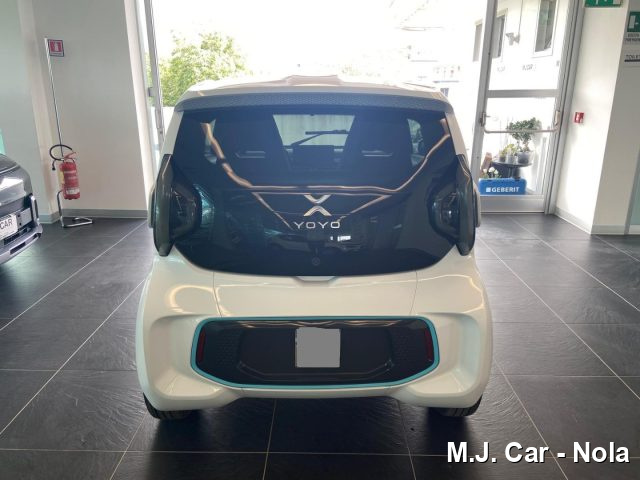 XEV Yoyo usata, con Specchietti laterali elettrici
