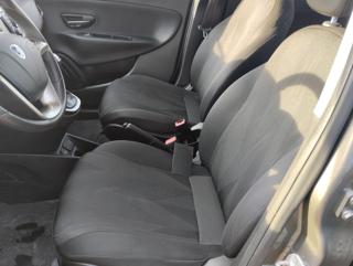 LANCIA Ypsilon usata, con Fendinebbia