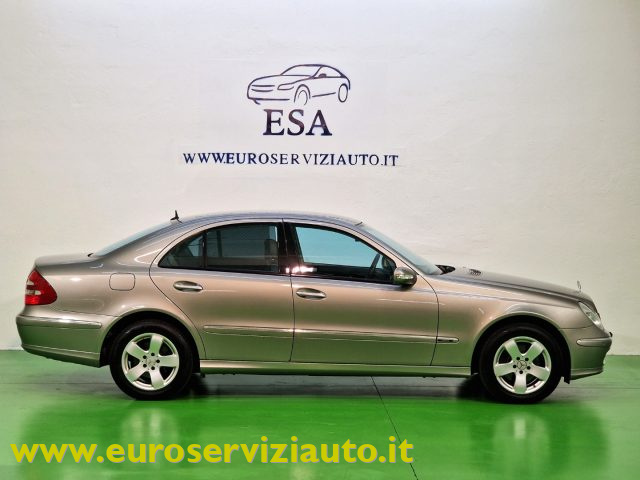 MERCEDES-BENZ E 320 usata, con Airbag