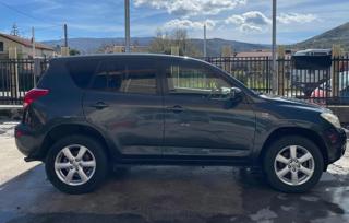 TOYOTA RAV 4 usata, con Airbag Passeggero