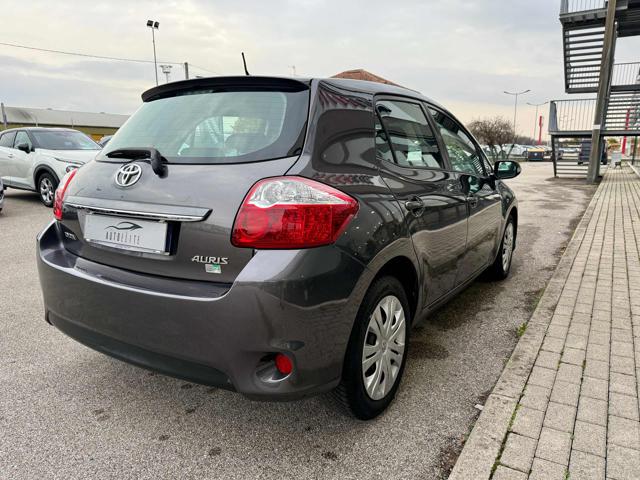 TOYOTA Auris usata, con Chiusura centralizzata