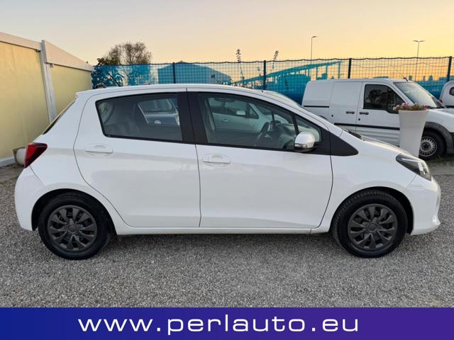 TOYOTA Yaris usata, con Alzacristalli elettrici