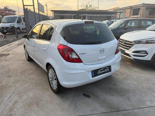 OPEL Corsa usata, con Autoradio