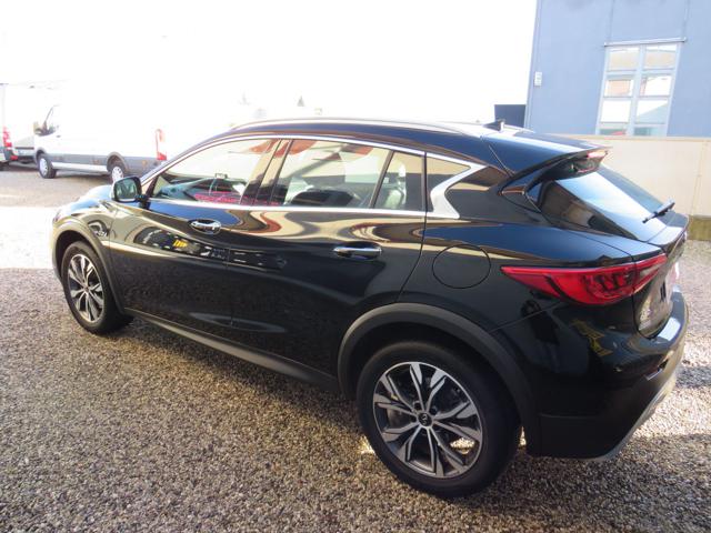 INFINITI QX30 usata, con Airbag