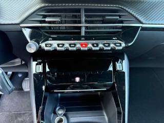 PEUGEOT 2008 usata, con Sensore di pioggia