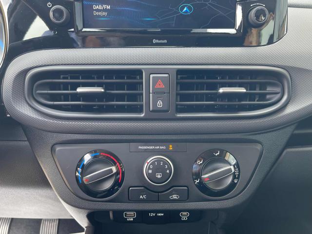 HYUNDAI i10 usata, con Luci diurne LED