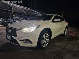 INFINITI Q30 usata, con Airbag