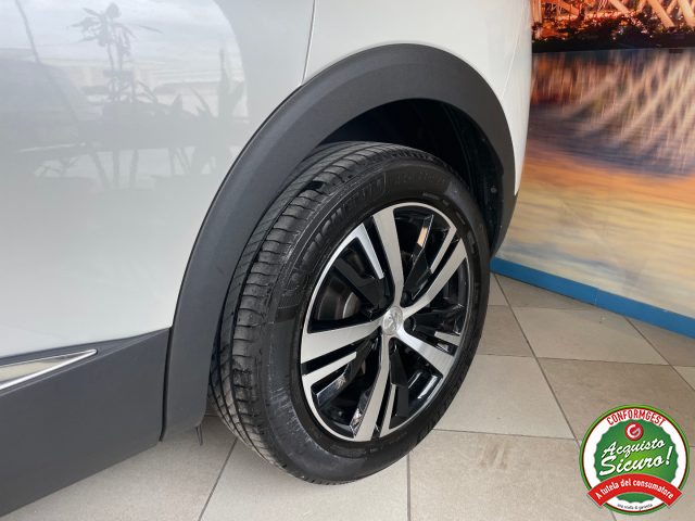 PEUGEOT 3008 usata, con Volante in pelle
