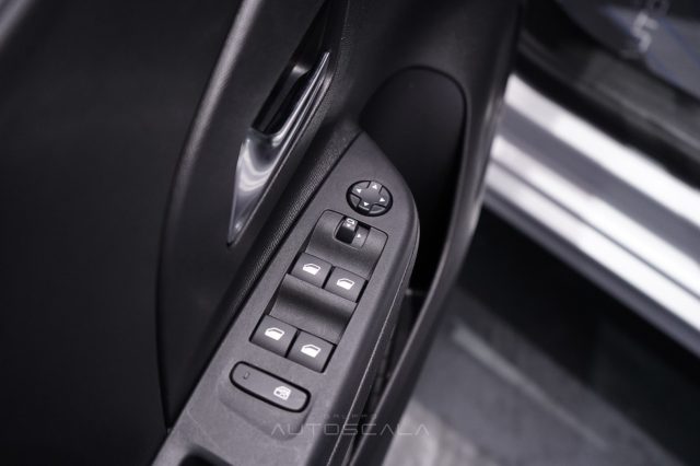 OPEL Corsa usata, con Cruise Control