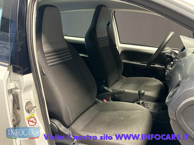 VOLKSWAGEN up! usata, con Autoradio