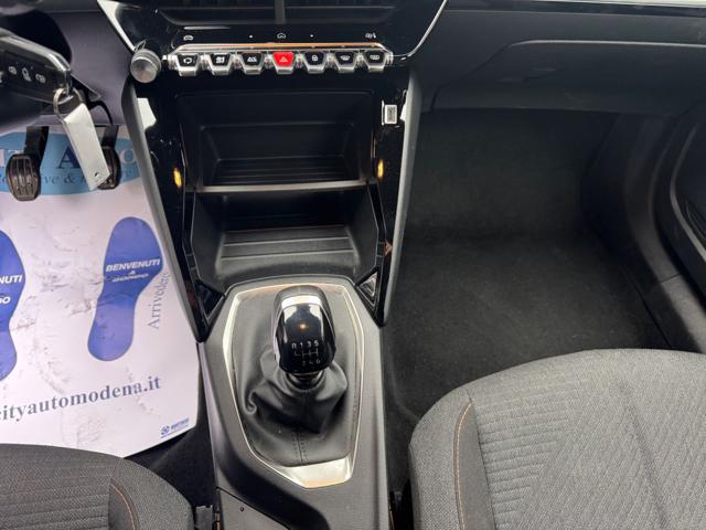 PEUGEOT 2008 usata, con Controllo automatico clima