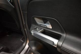 MERCEDES-BENZ GLB 180 usata 126