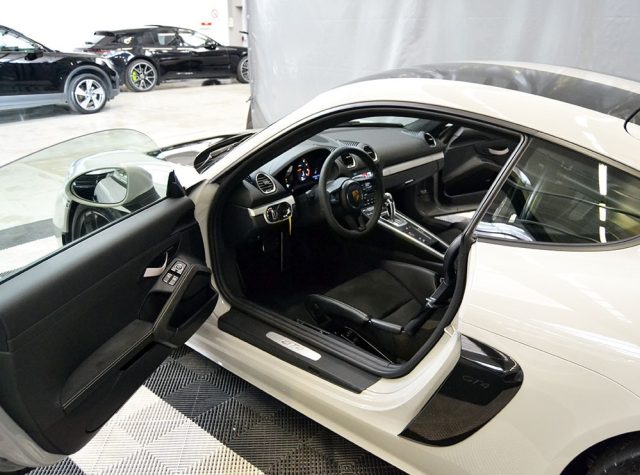 PORSCHE Cayman usata, con Airbag