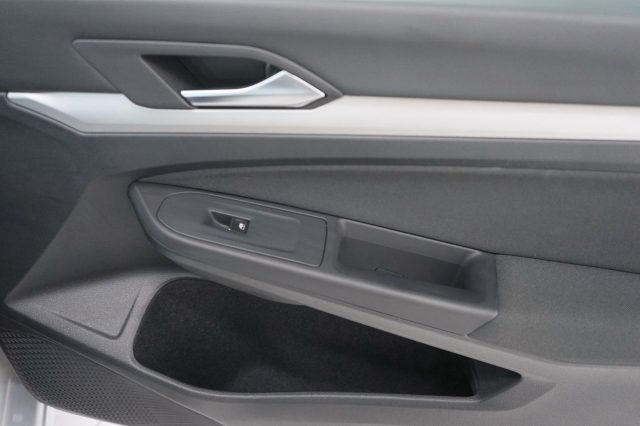 VOLKSWAGEN Golf usata, con Airbag testa
