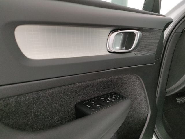 VOLVO XC40 usata, con Luci diurne LED