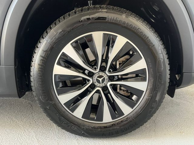 MERCEDES-BENZ GLB 200 usata 23