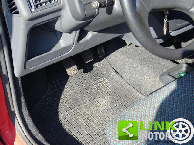 PEUGEOT 106 usata 9