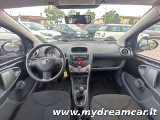 TOYOTA Aygo usata, con Controllo automatico clima