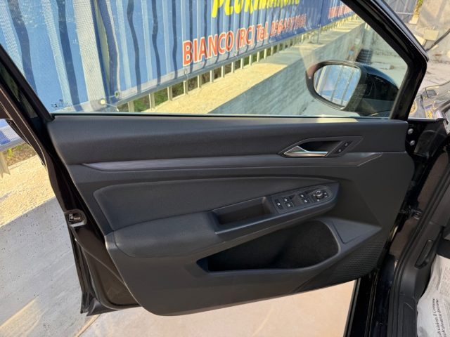 VOLKSWAGEN Golf usata, con Fari LED