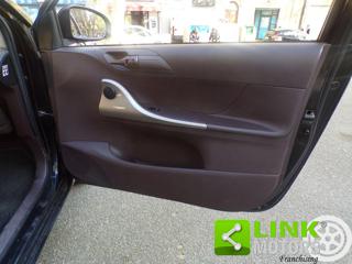 TOYOTA iQ usata 24