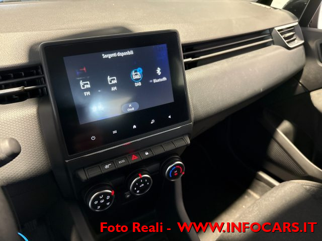 RENAULT Clio usata, con Luci diurne LED