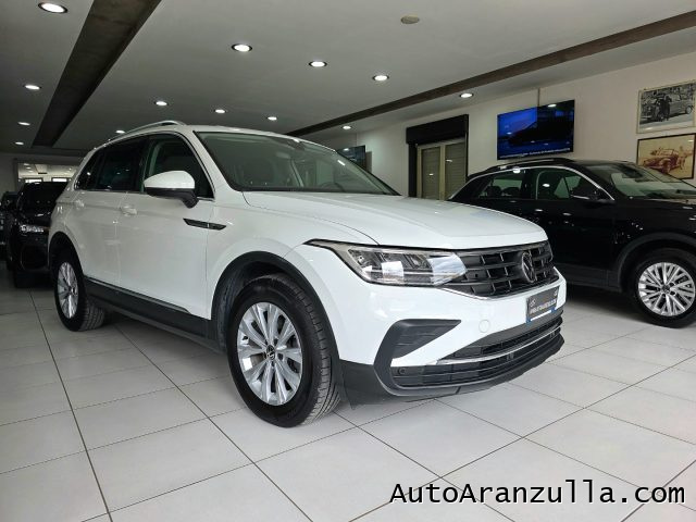 VOLKSWAGEN Tiguan usata, con Airbag laterali